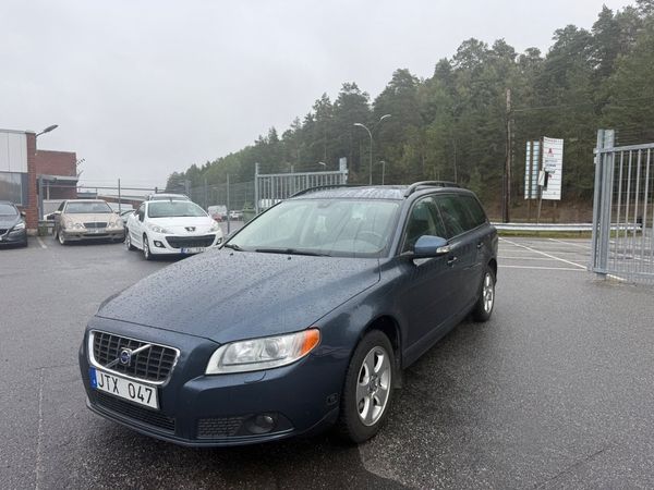 Volvo V70 2.0F 145hk M-Värmare Dragkrok Momentum Välvårdad - 2009