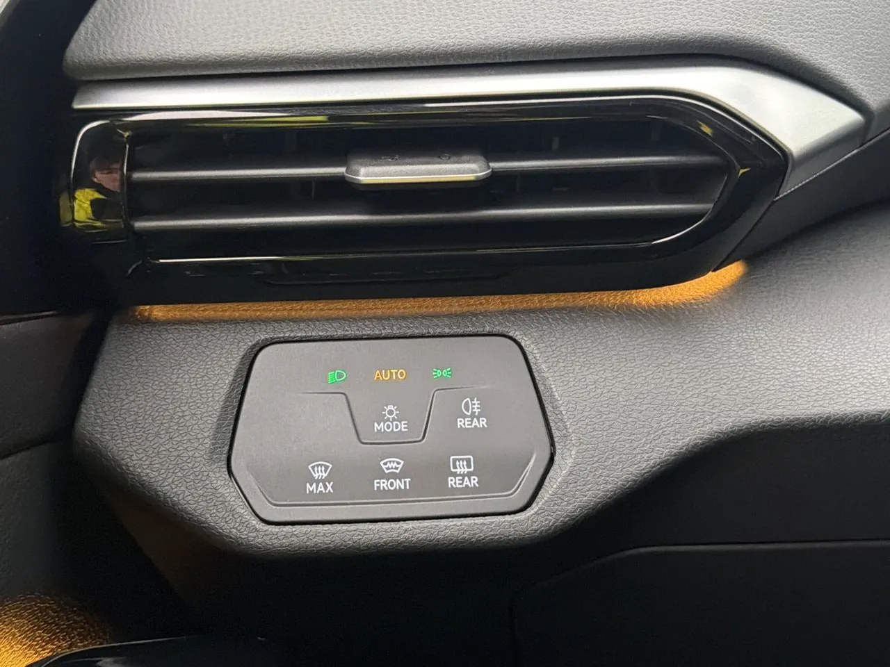Vehicle image 29