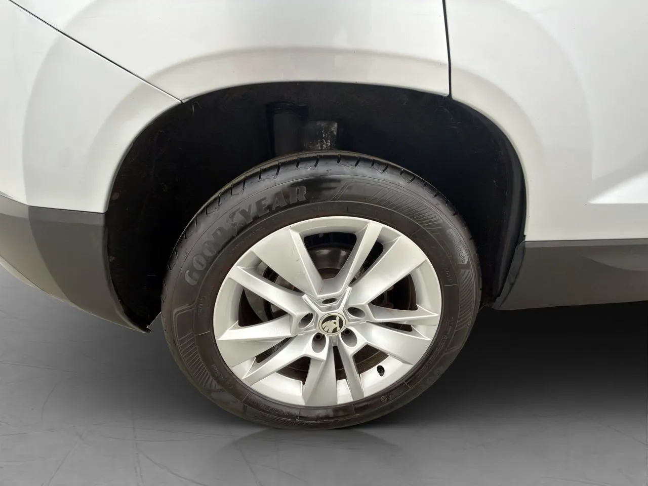 Vehicle image 30