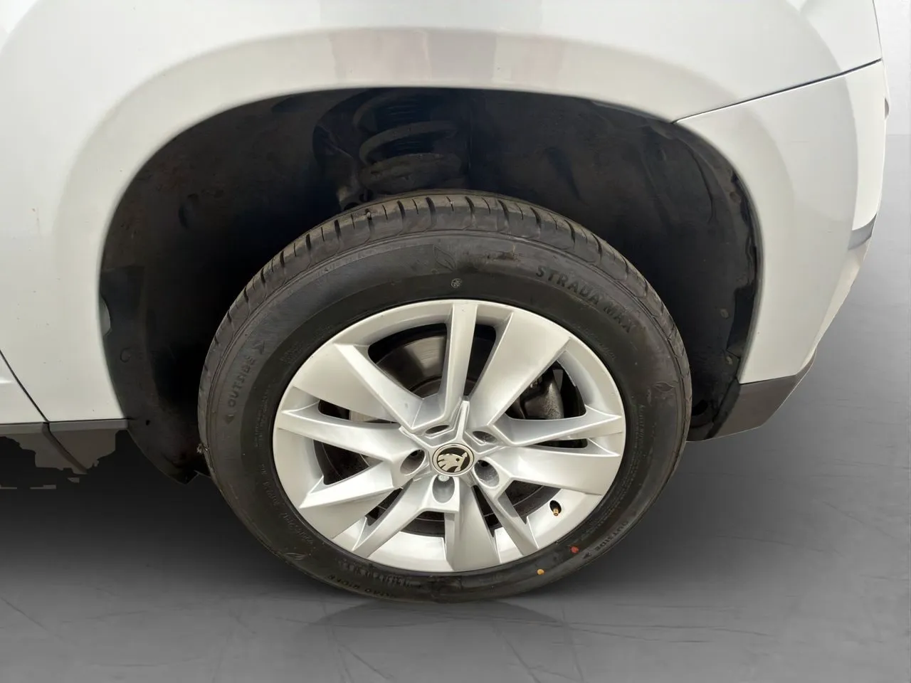 Vehicle image 31