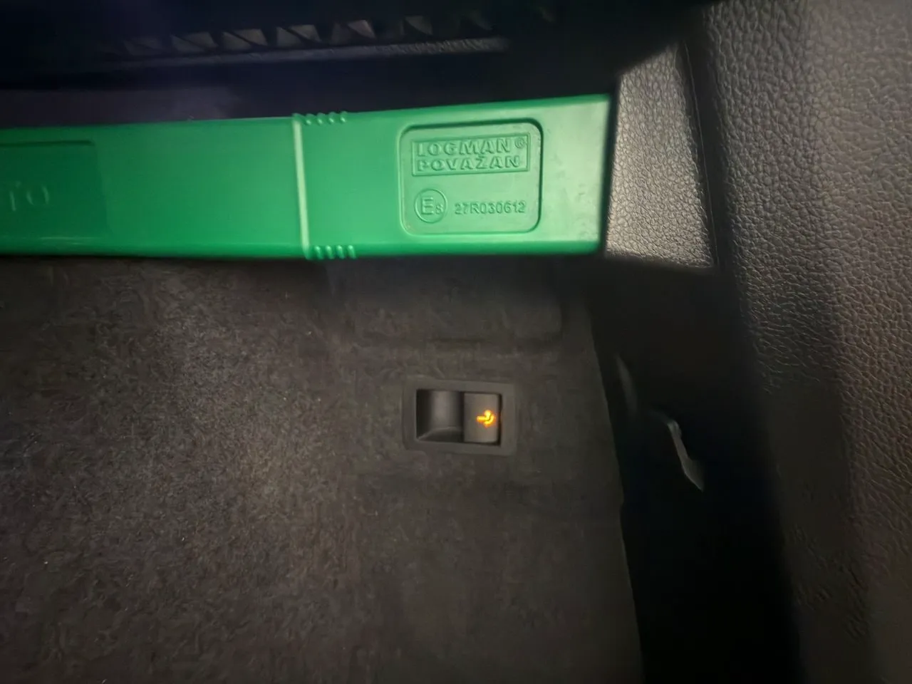 Vehicle image 24