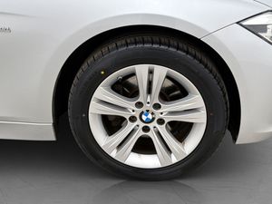 BMW 320 bild 33