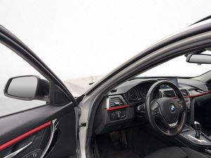 BMW 320 bild 12