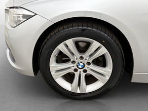 BMW 320 bild 30