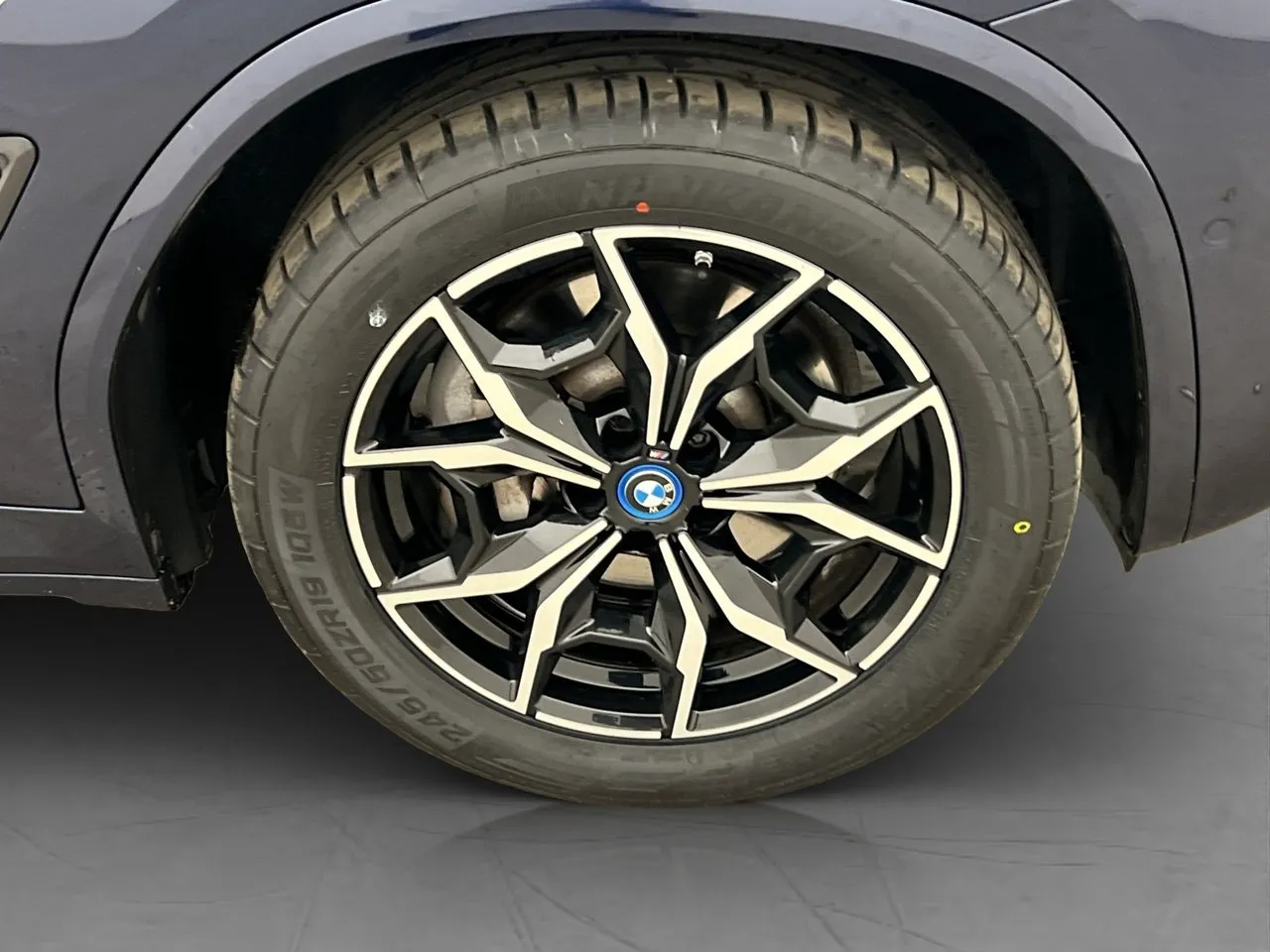 Vehicle image 35