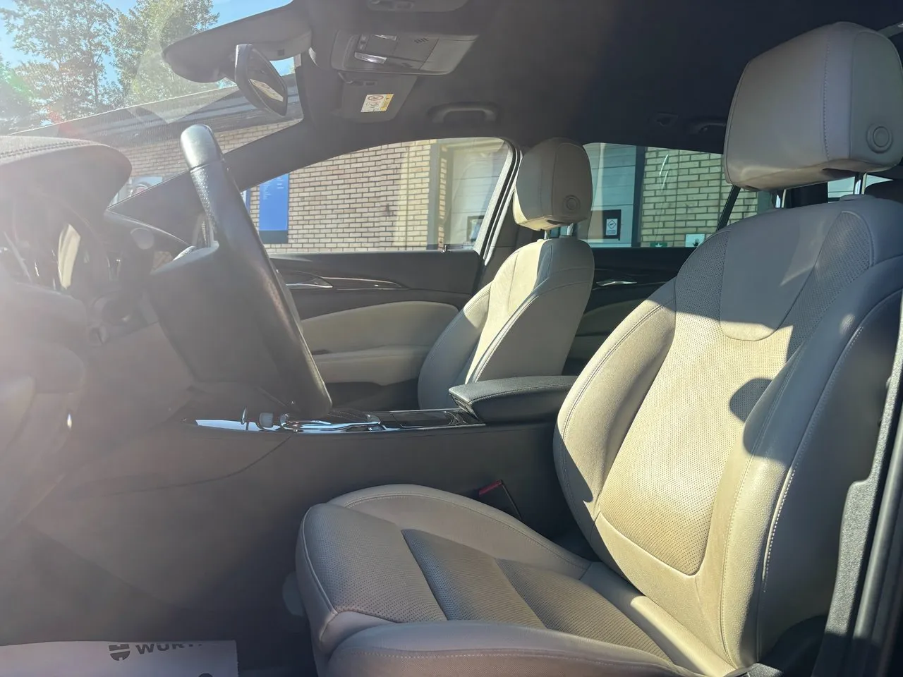 Vehicle image 20
