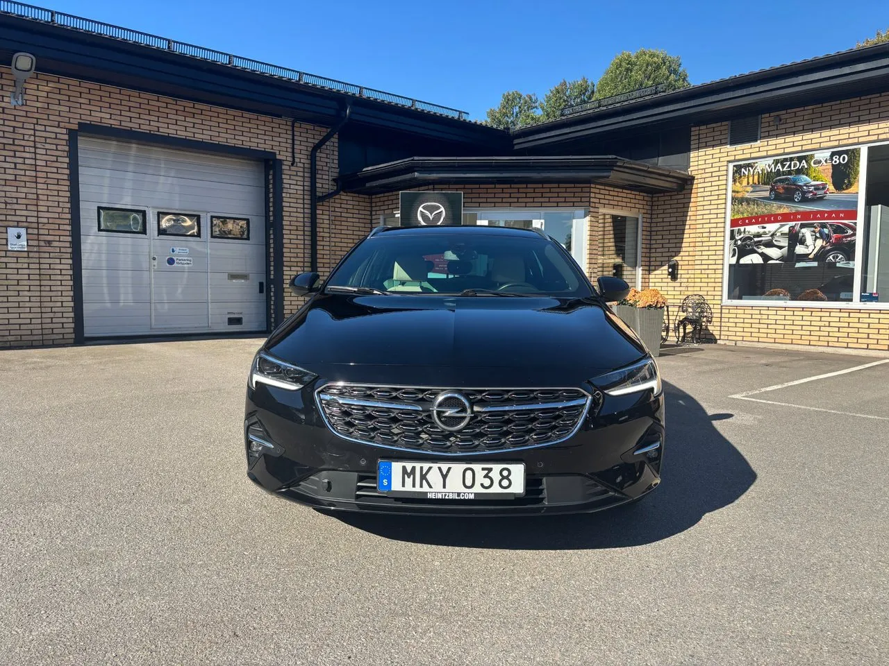 Vehicle image 8