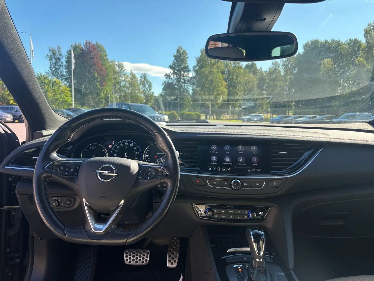 Vehicle image 23