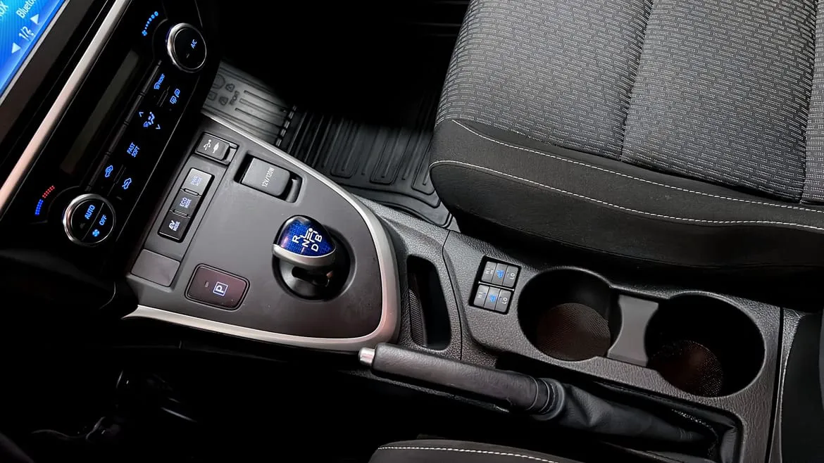 Vehicle image 16