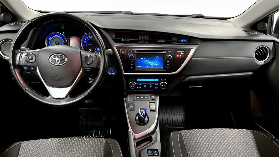 Vehicle image 9