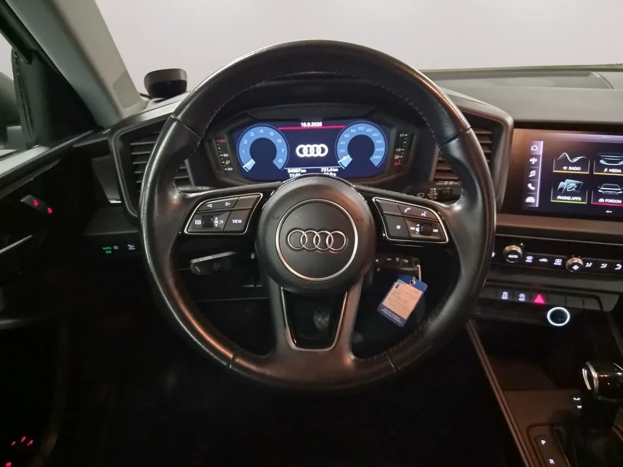Vehicle image 13