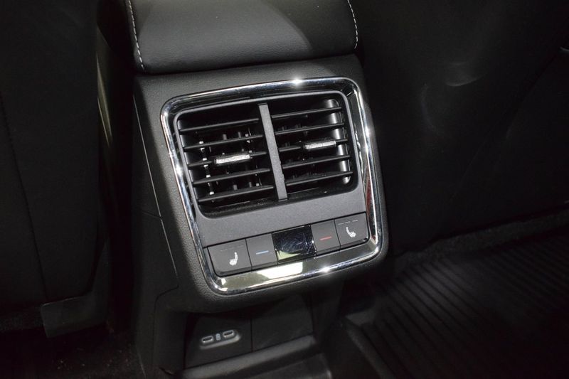 Skoda Enyaq bild 15