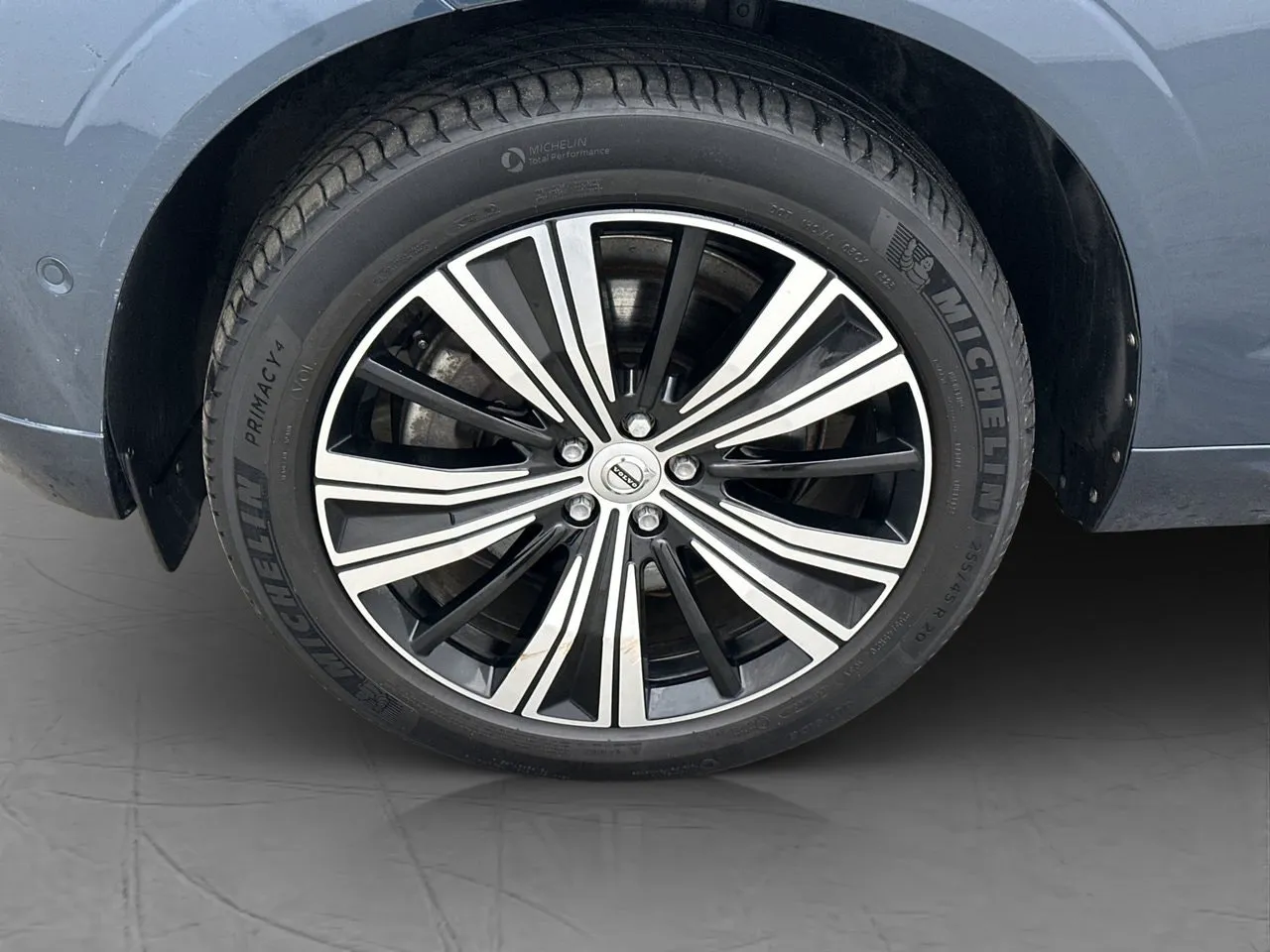 Vehicle image 35