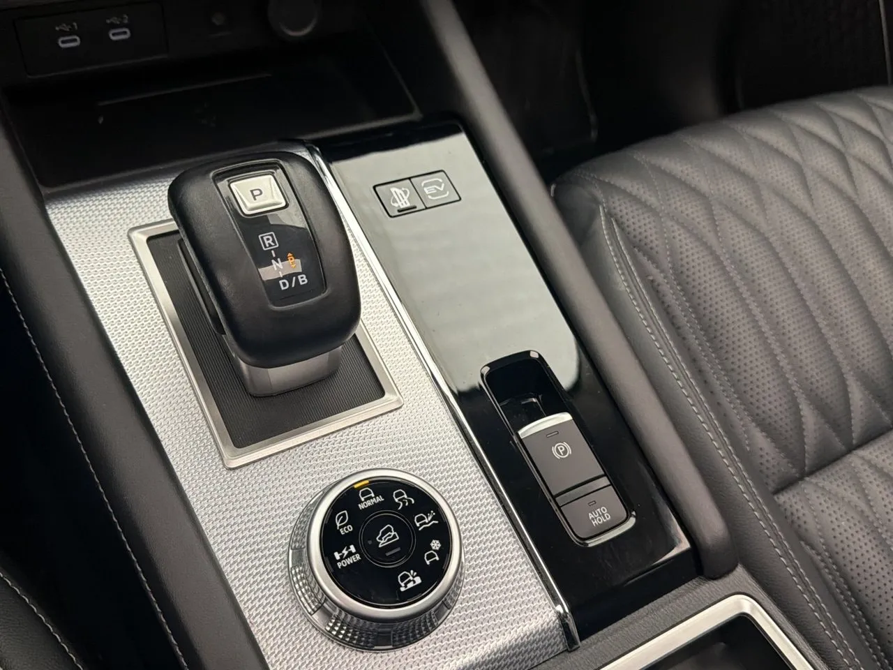 Vehicle image 26