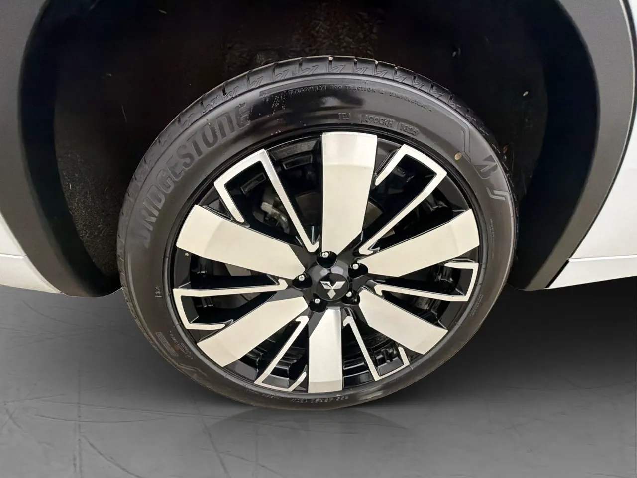 Vehicle image 35