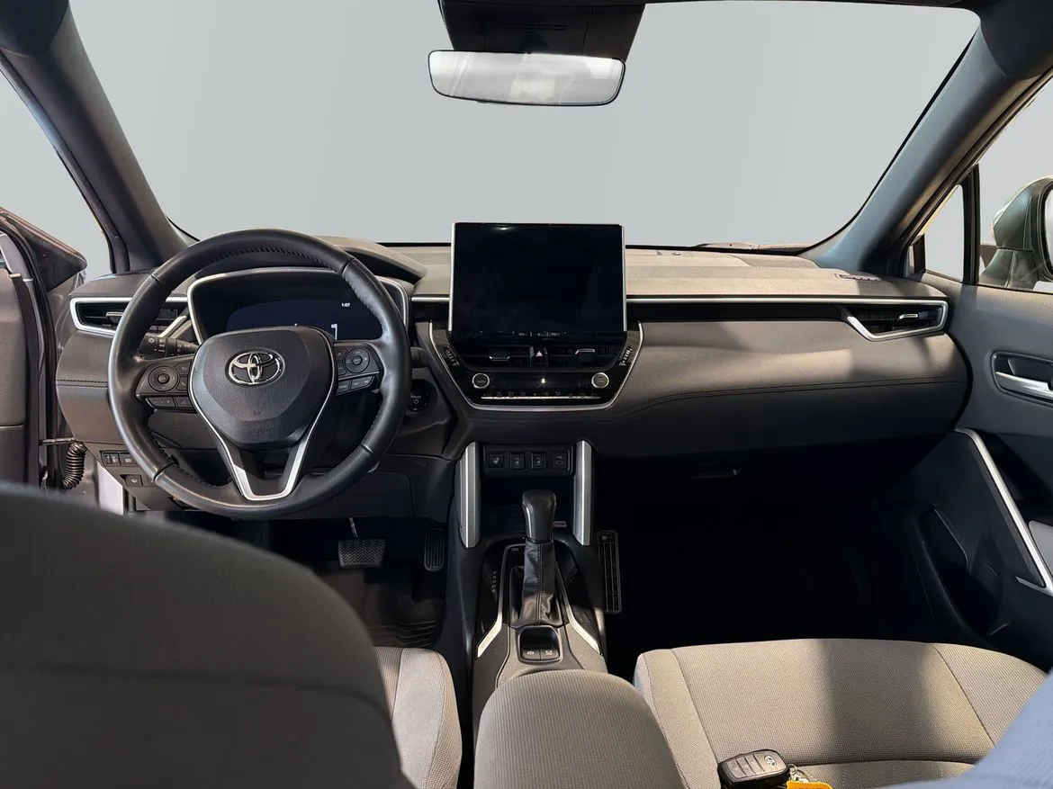 Vehicle image 7