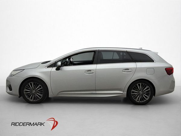 Toyota Avensis Intense Skinn Navi Kamera Drag 152hk - 2017