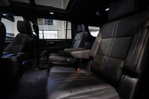 Chevrolet Suburban bild 23