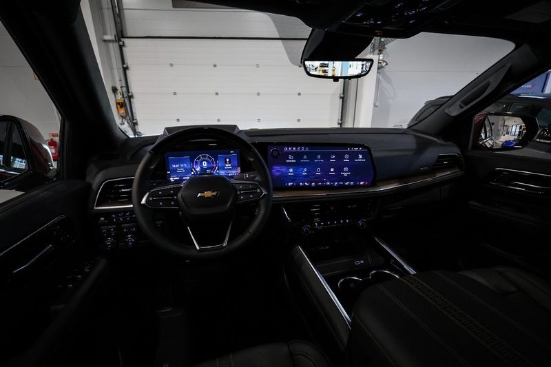 Chevrolet Suburban bild 19