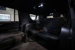Chevrolet Suburban bild 18