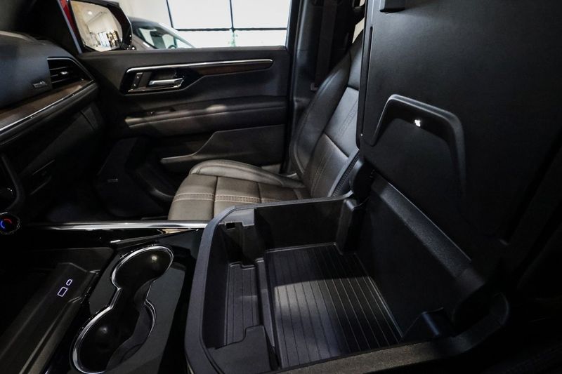 Chevrolet Suburban bild 38