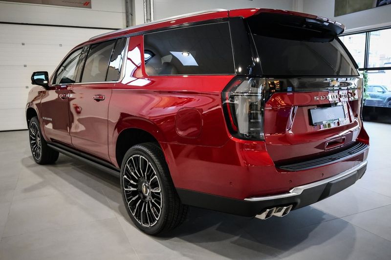 Chevrolet Suburban bild 4