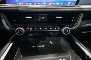 Chevrolet Suburban bild 34