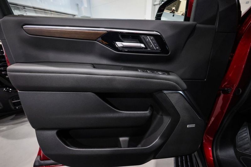 Chevrolet Suburban bild 27