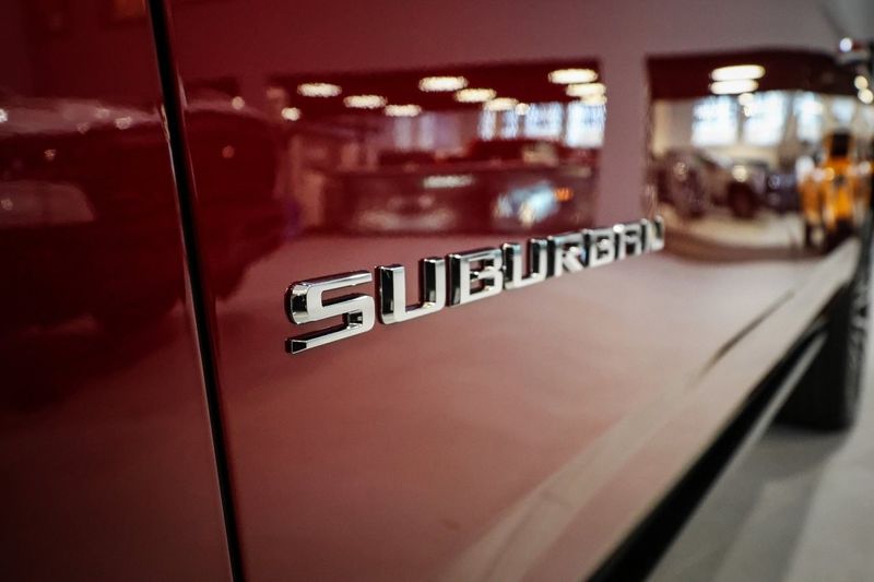 Chevrolet Suburban bild 11