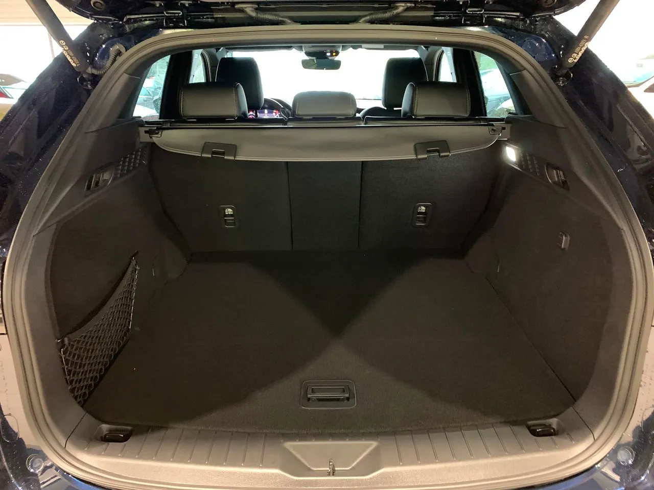 Vehicle image 18
