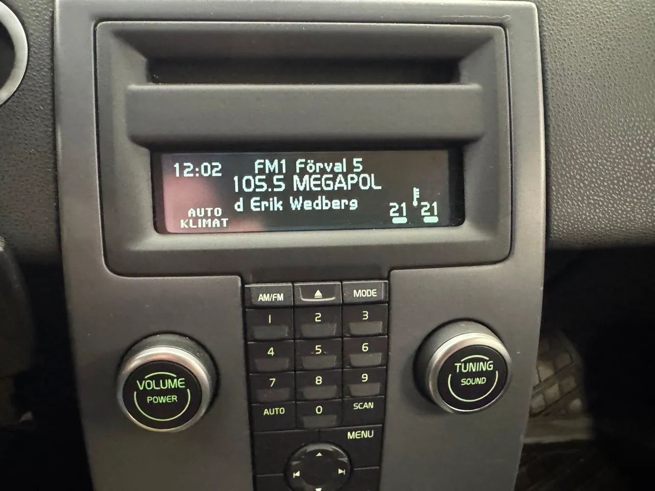 Vehicle image 21