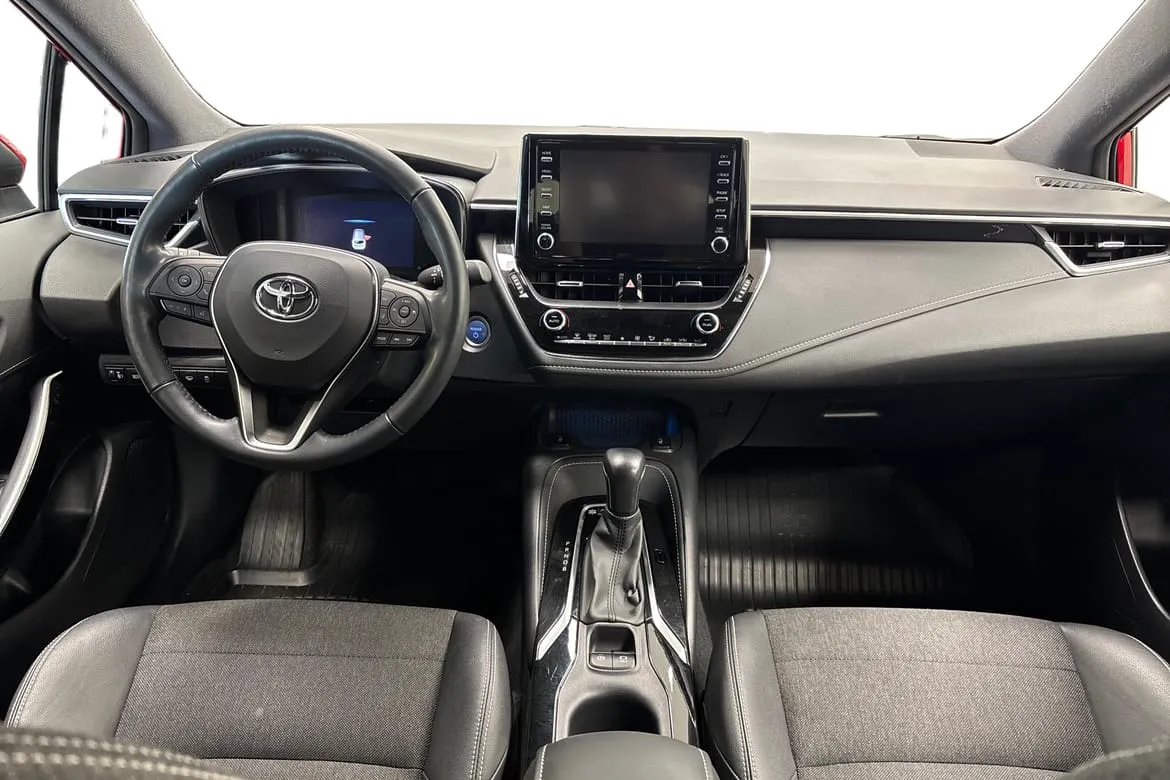 Vehicle image 8
