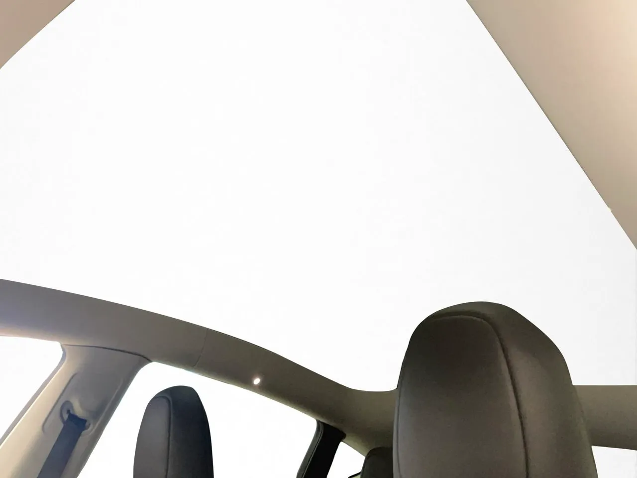 Tesla Model Y bild 11