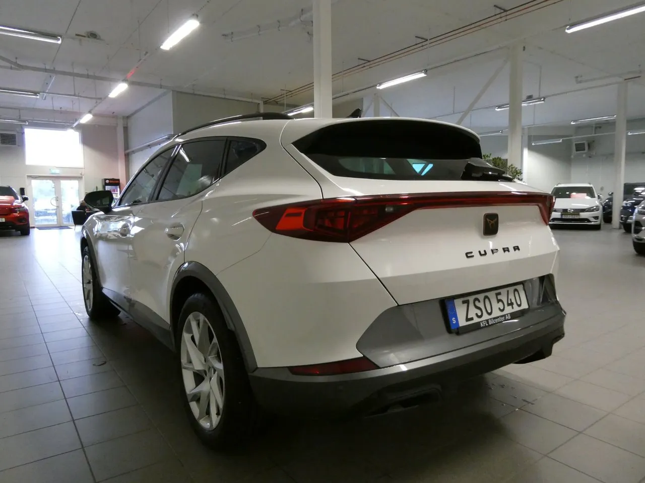 Vehicle image 9