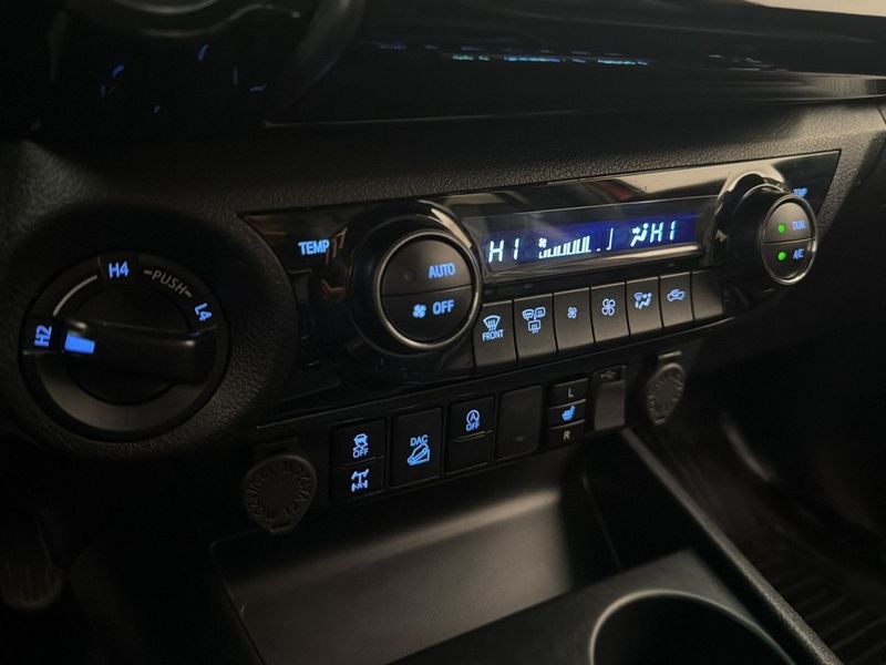Toyota Hilux bild 29