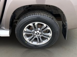 Mitsubishi L200 bild 38