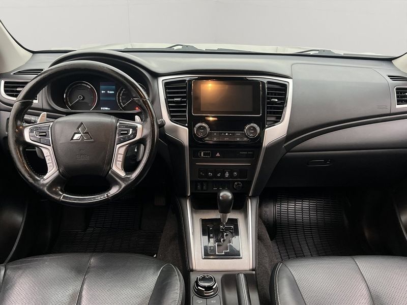 Mitsubishi L200 bild 15