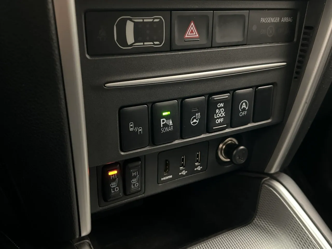 Vehicle image 28