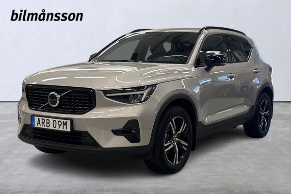 Volvo XC40 B3 FWD Bensin Plus Dark - 2025