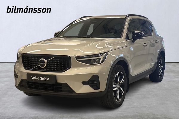 Volvo XC40 B3 FWD Bensin Plus Dark - 2025