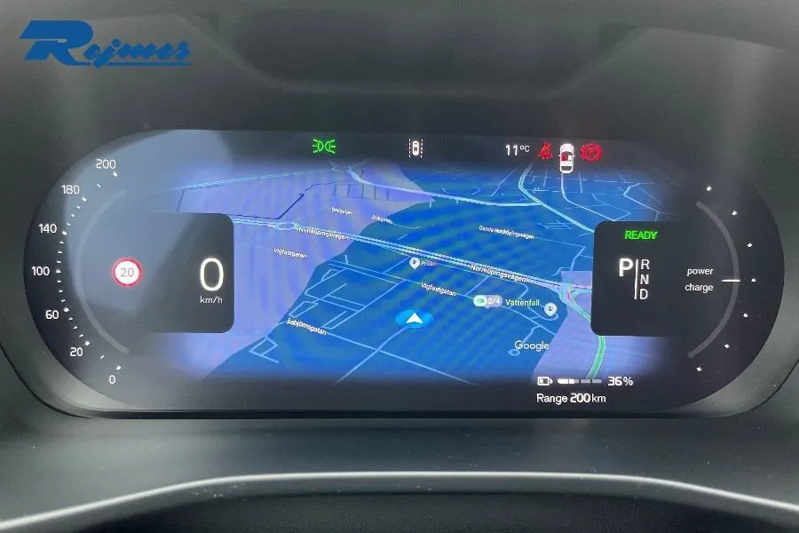 Vehicle image 8