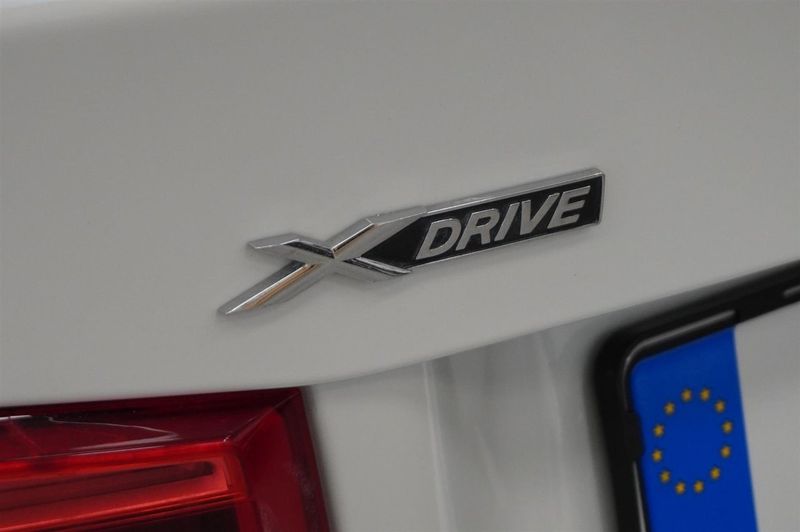 BMW 320 bild 15