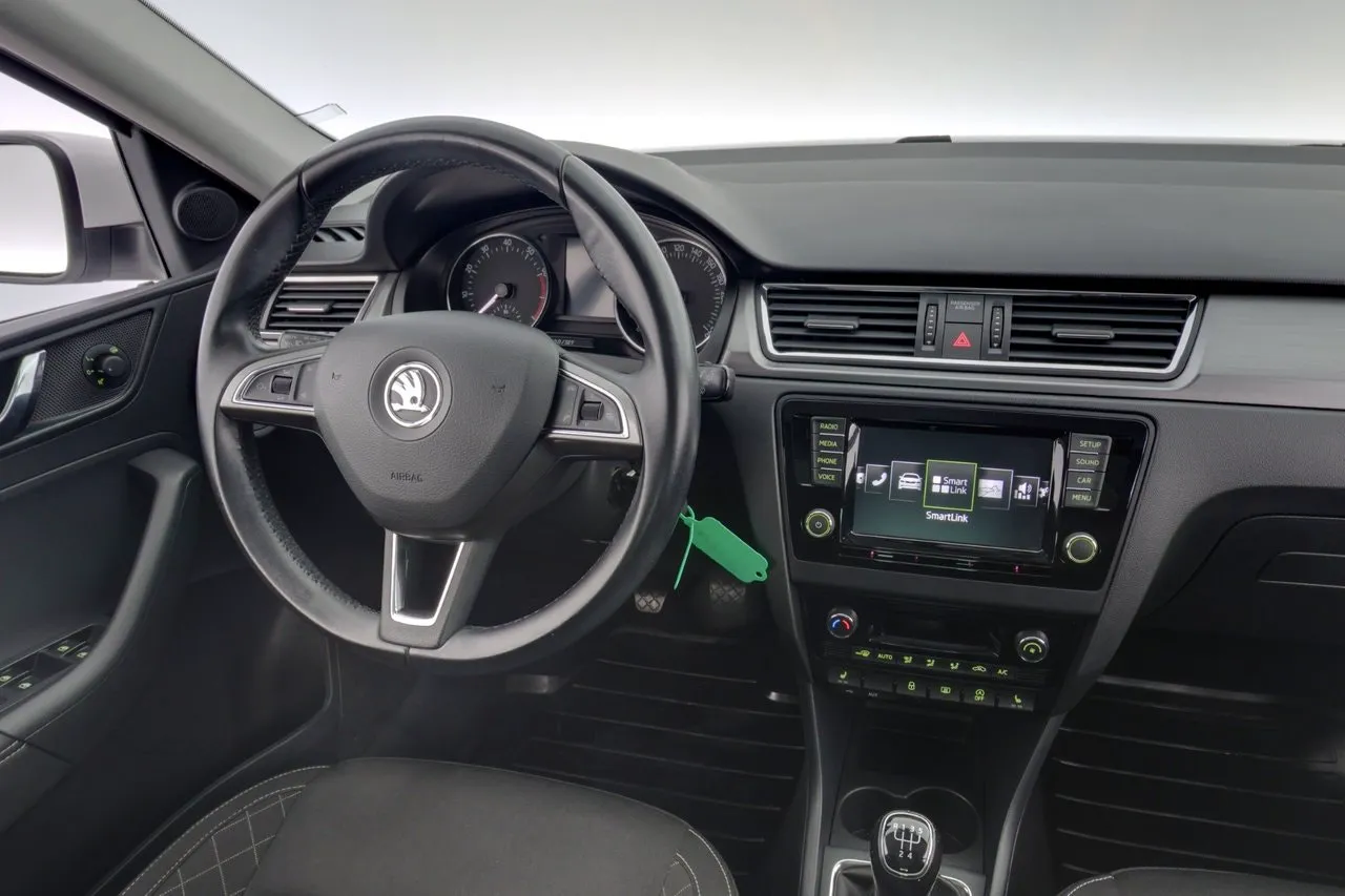 Vehicle image 14