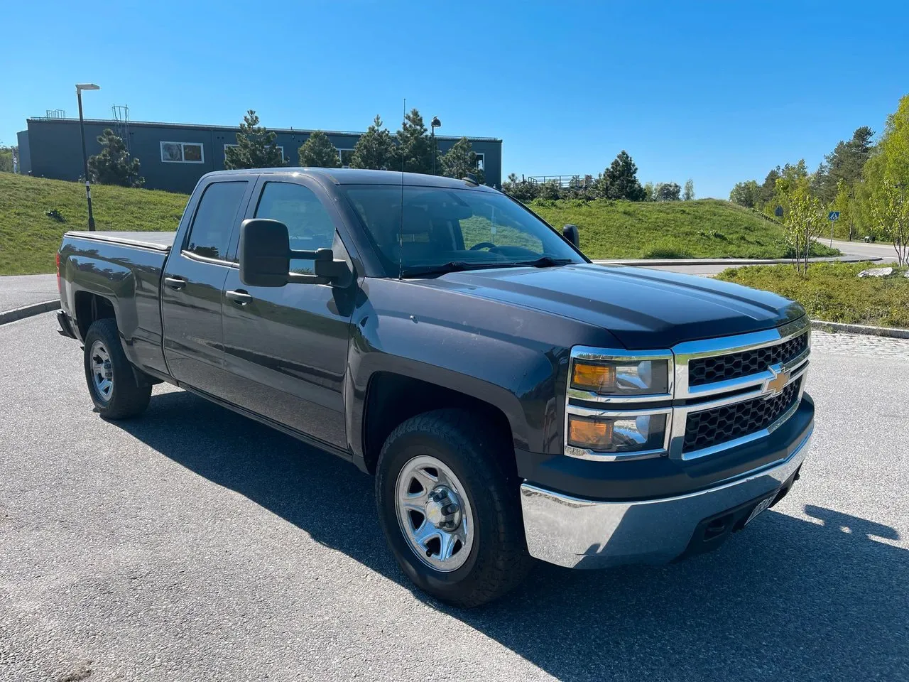 Vehicle image 1
