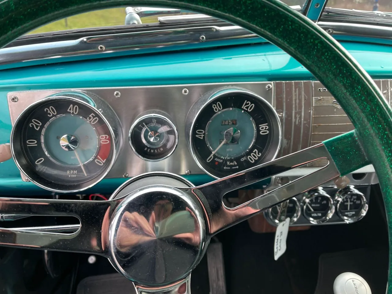 Vehicle image 9