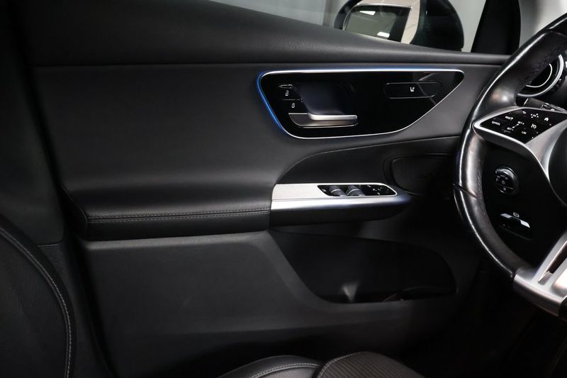 Mercedes GLC300 bild 16