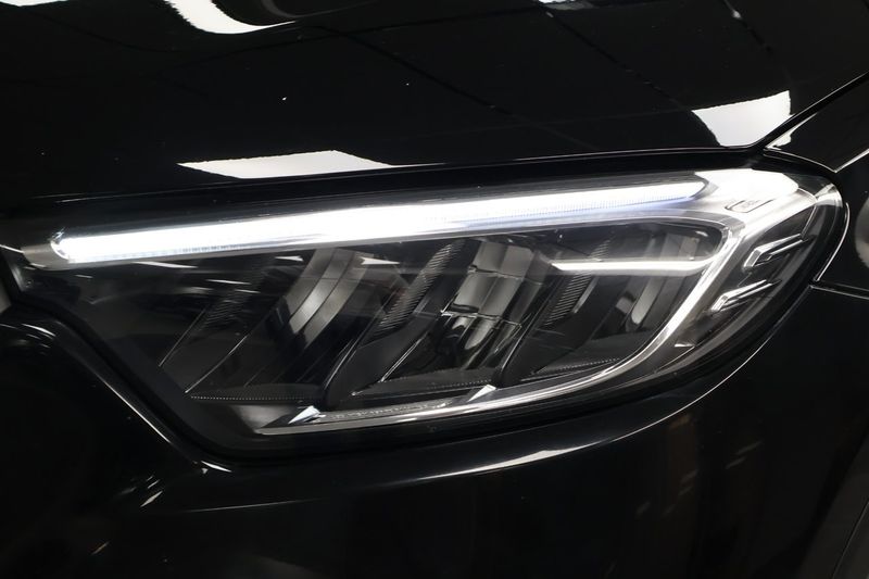 Mercedes GLC300 bild 8
