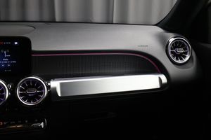 Mercedes EQB300 bild 24