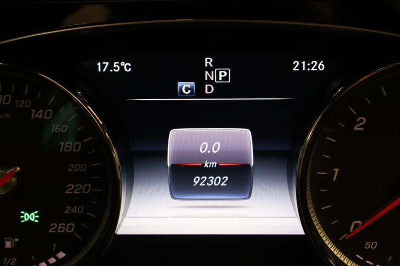 Mercedes E220 bild 17