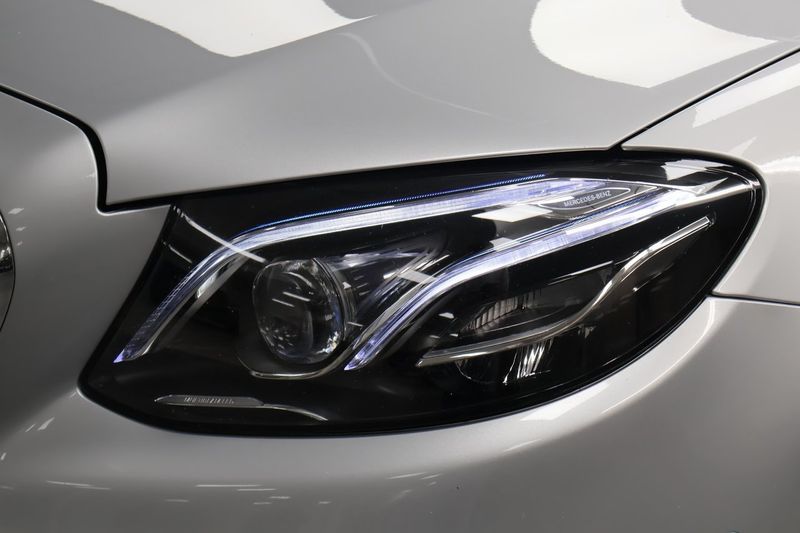 Mercedes E220 bild 8